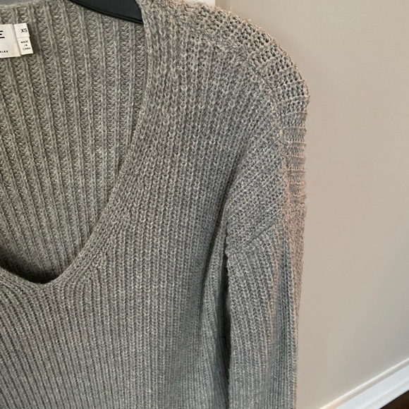 FRAME oversized boyfriend sweater - Picture 5 of 7